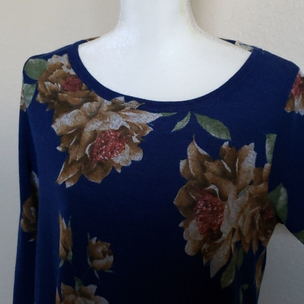 MTS FLORAL DRESS  - Picture 11 of 11